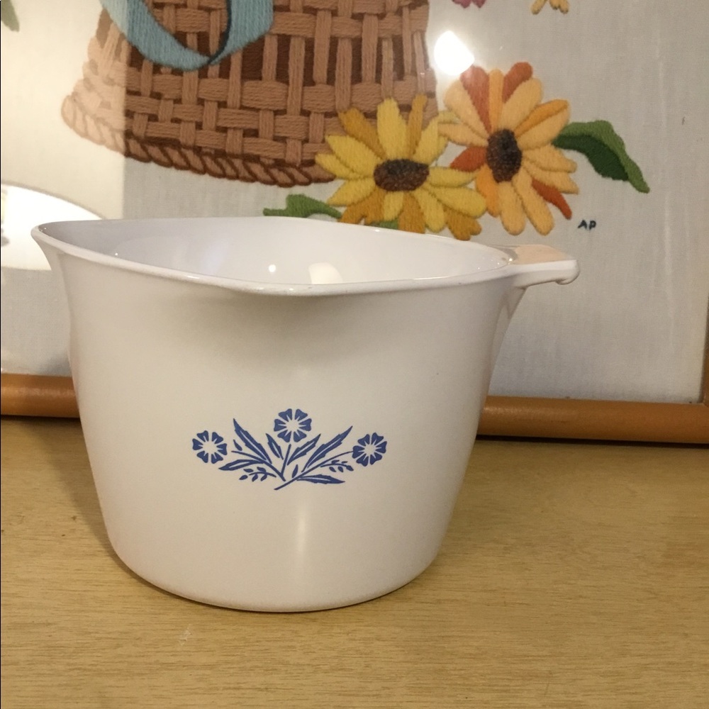 VTG Cornflower Blue 1QT Measuring Bowl